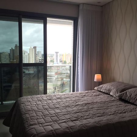 Estudio moderno com linda vista para a Serra Curitiba Bagian luar foto