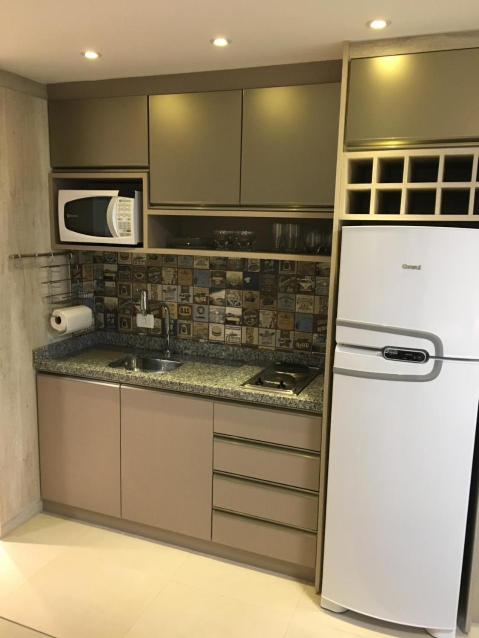 Estudio moderno com linda vista para a Serra Curitiba Bagian luar foto