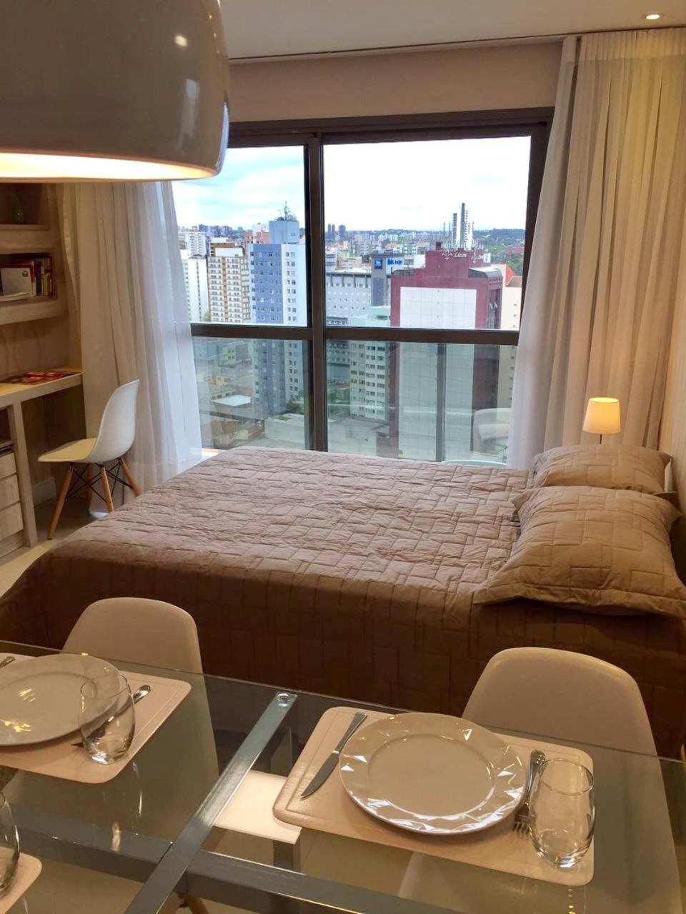 Estudio moderno com linda vista para a Serra Curitiba Bagian luar foto